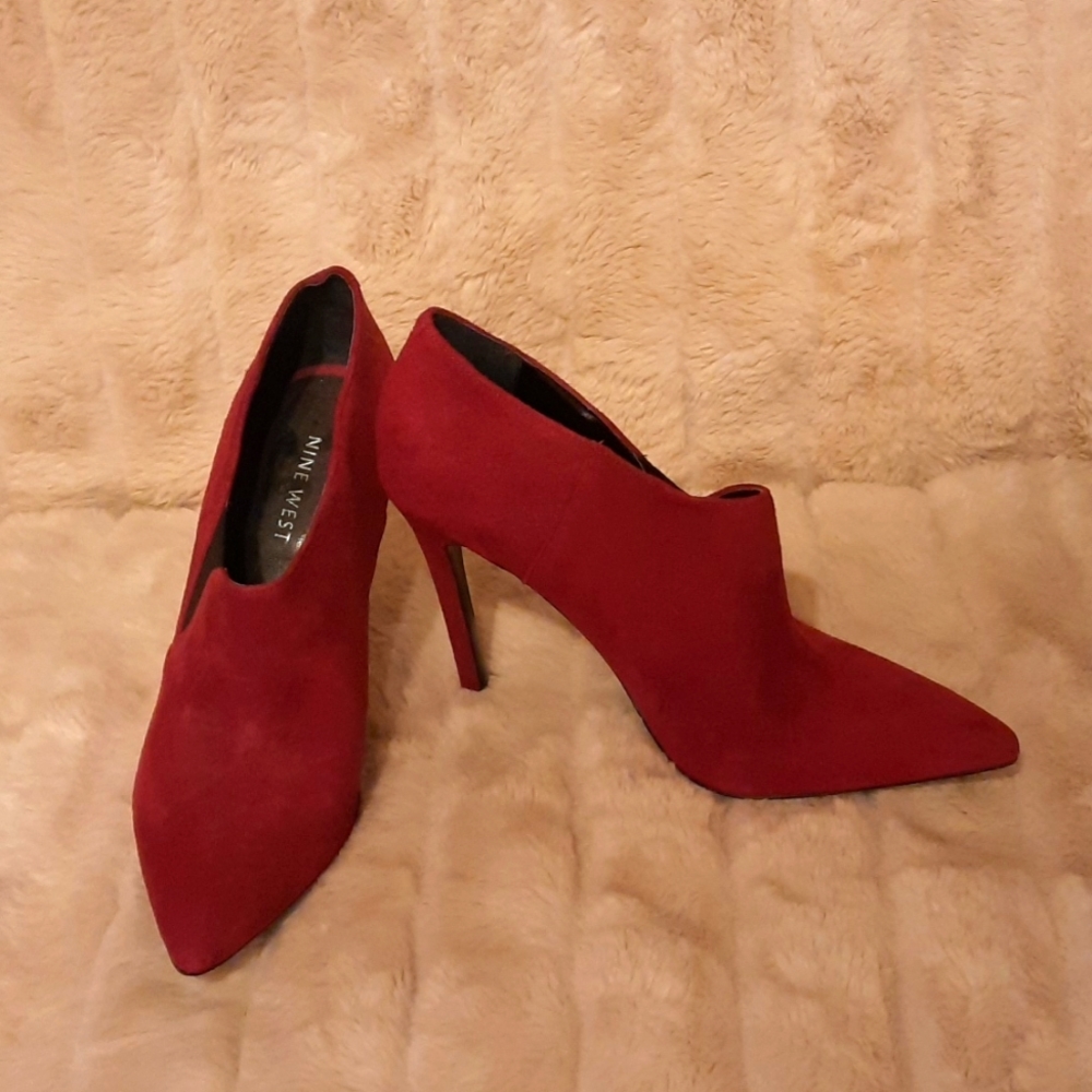 9 West Pink suede stiletto heel 6.5